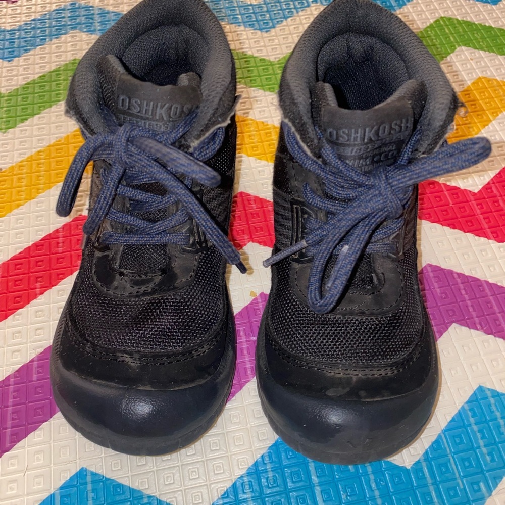 Oshkosh toddler boots